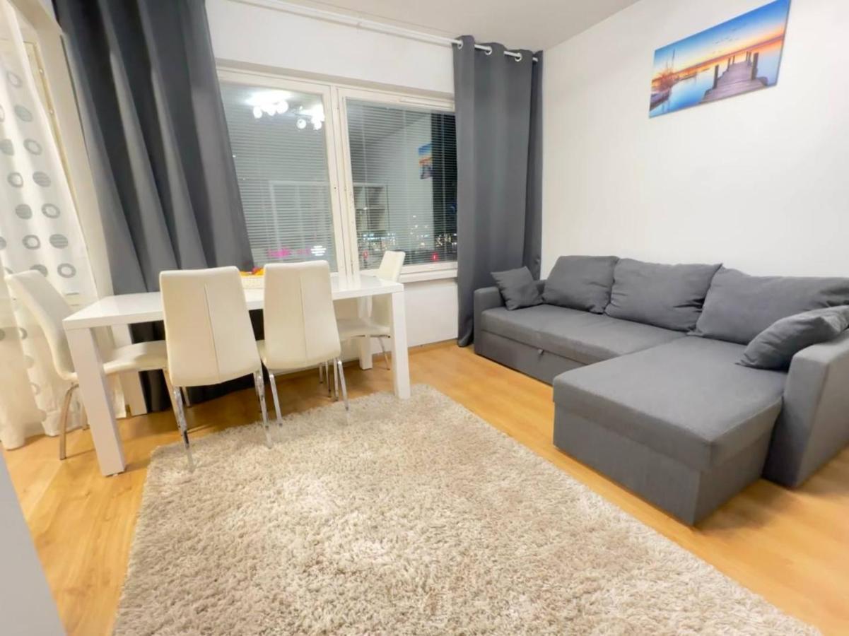 3-Room Apartment In Oulu Center, Parking מראה חיצוני תמונה