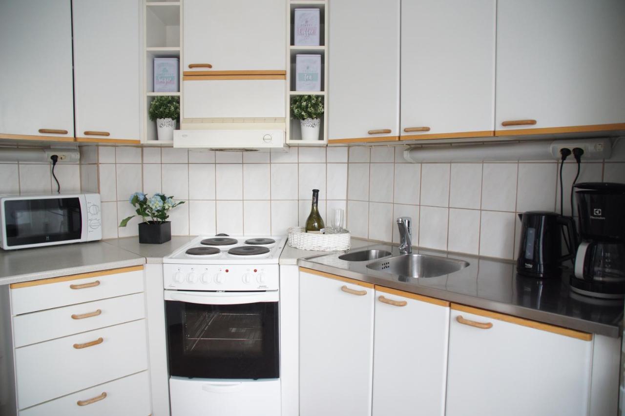 3-Room Apartment In Oulu Center, Parking מראה חיצוני תמונה