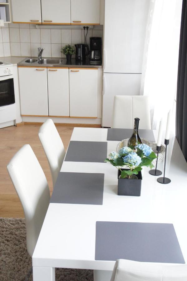 3-Room Apartment In Oulu Center, Parking מראה חיצוני תמונה