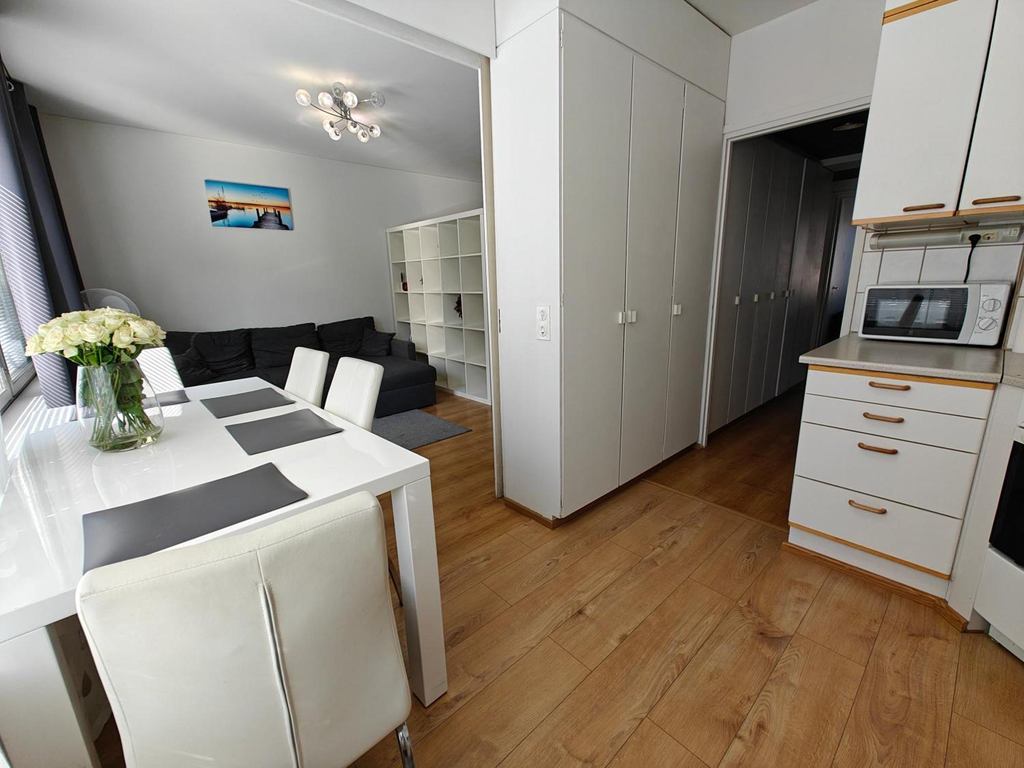 3-Room Apartment In Oulu Center, Parking מראה חיצוני תמונה